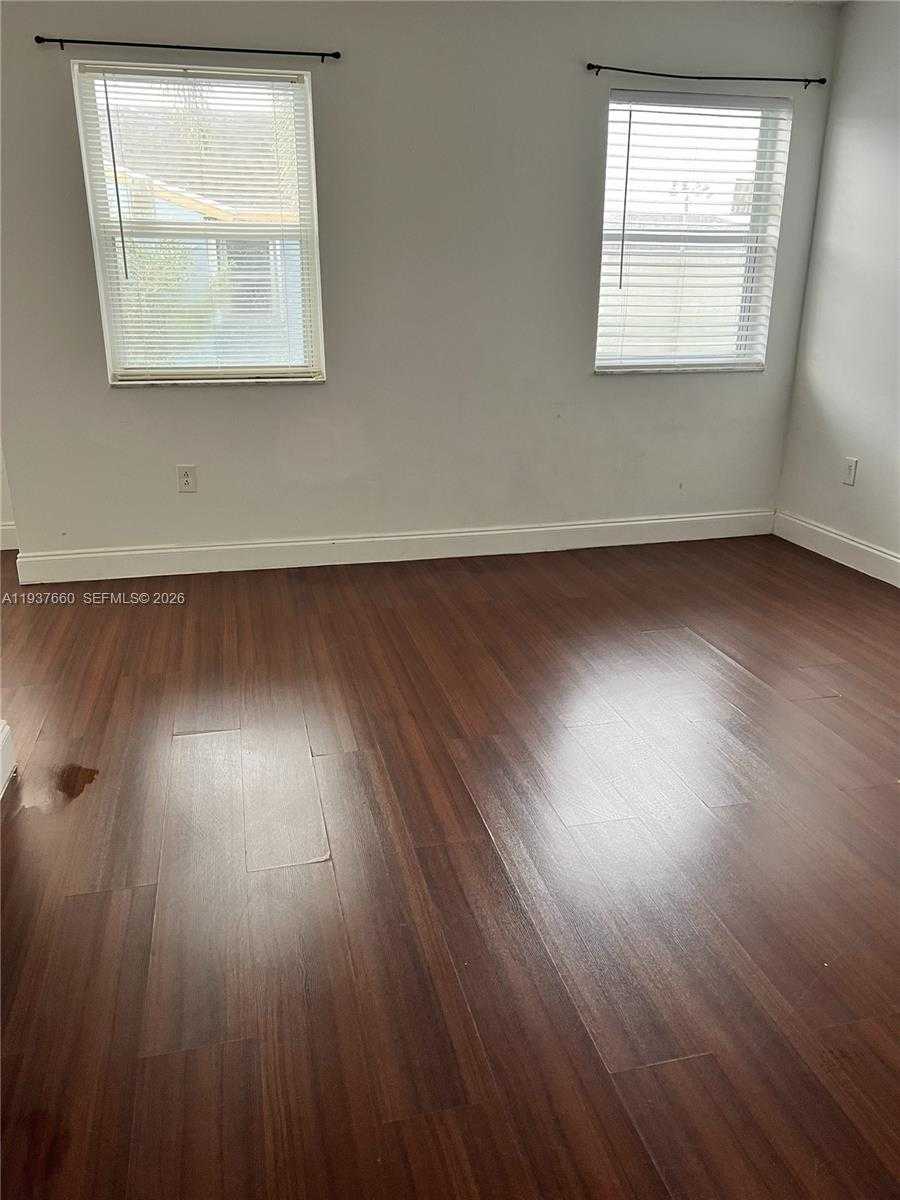 Small Image of 17500 NORTH WEST 67TH CT #P-19, Hialeah Number 5