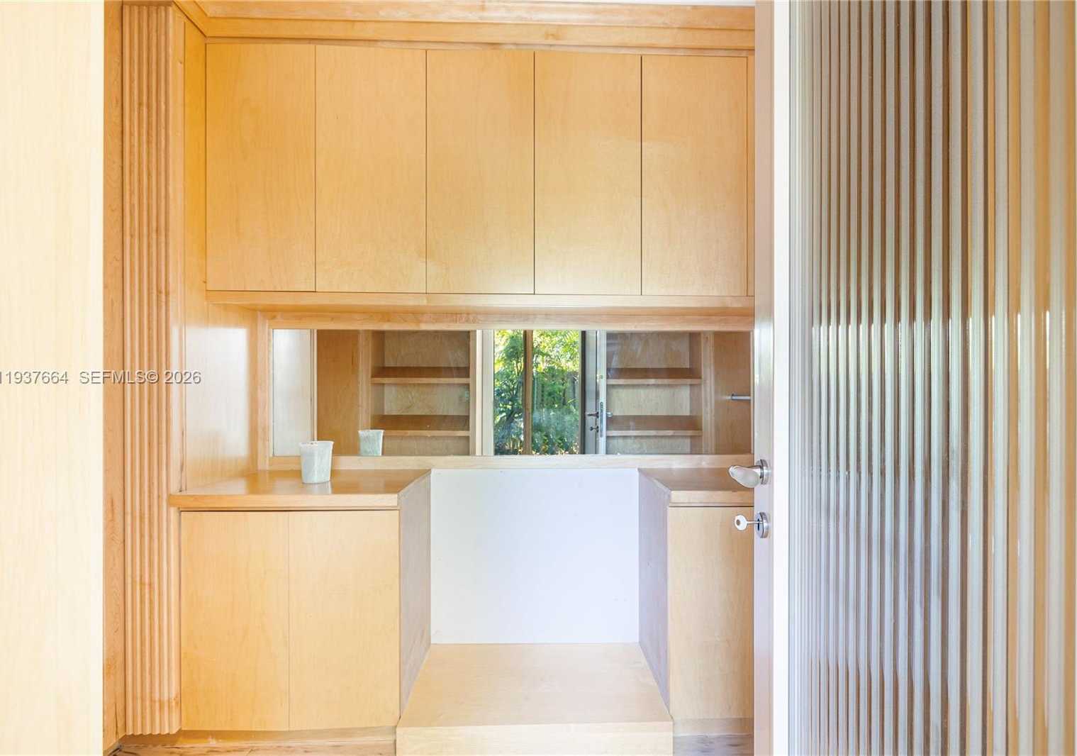 Small Image of 1375 NORTH BISCAYNE POINT RD, Miami Beach Number 26