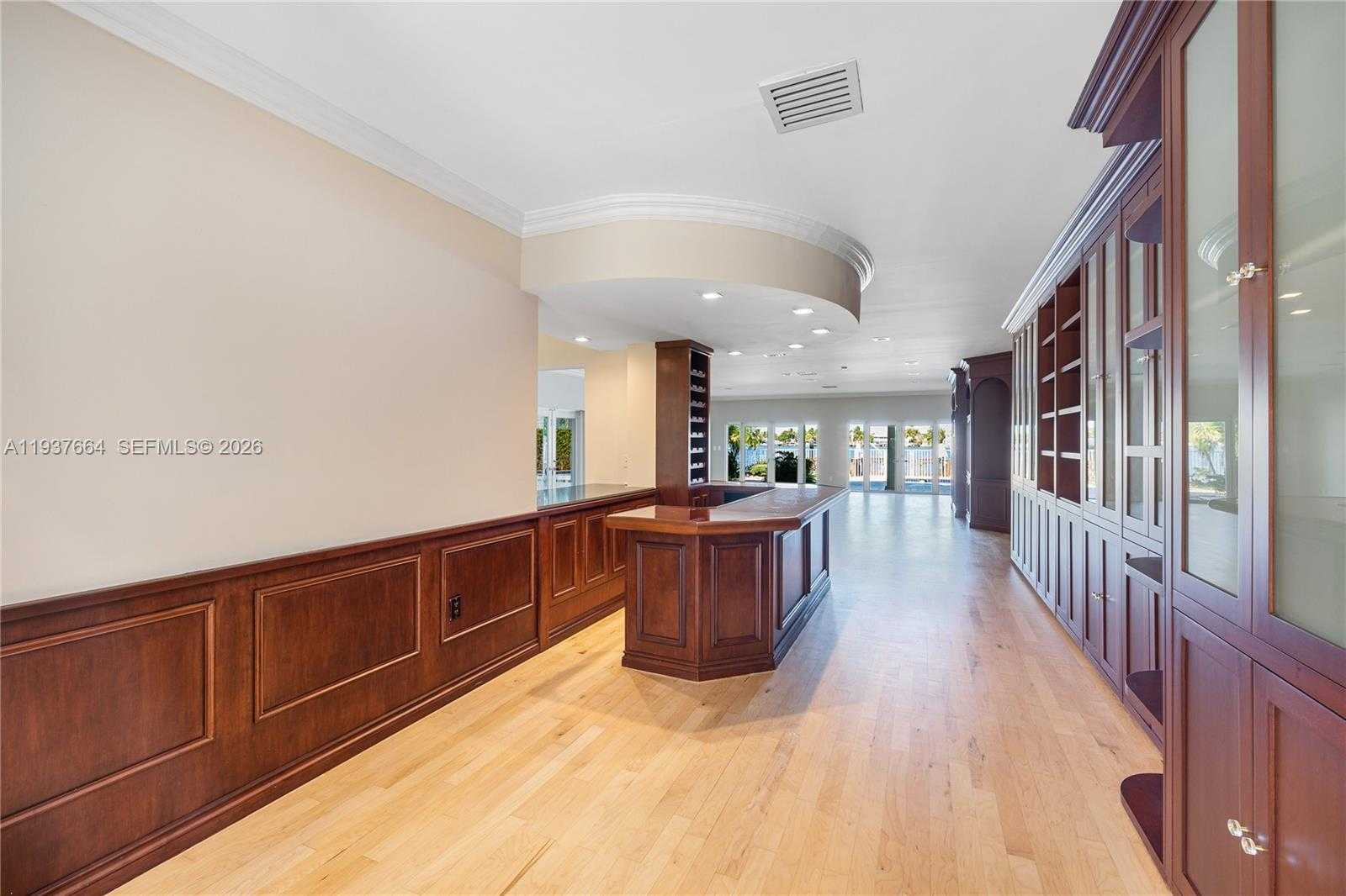 Small Image of 1375 NORTH BISCAYNE POINT RD, Miami Beach Number 31