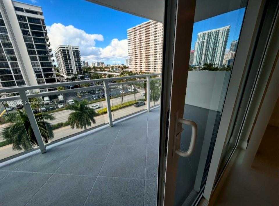 Small Image of 2030 SOUTH OCEAN DR #506, Hallandale Beach Number 12