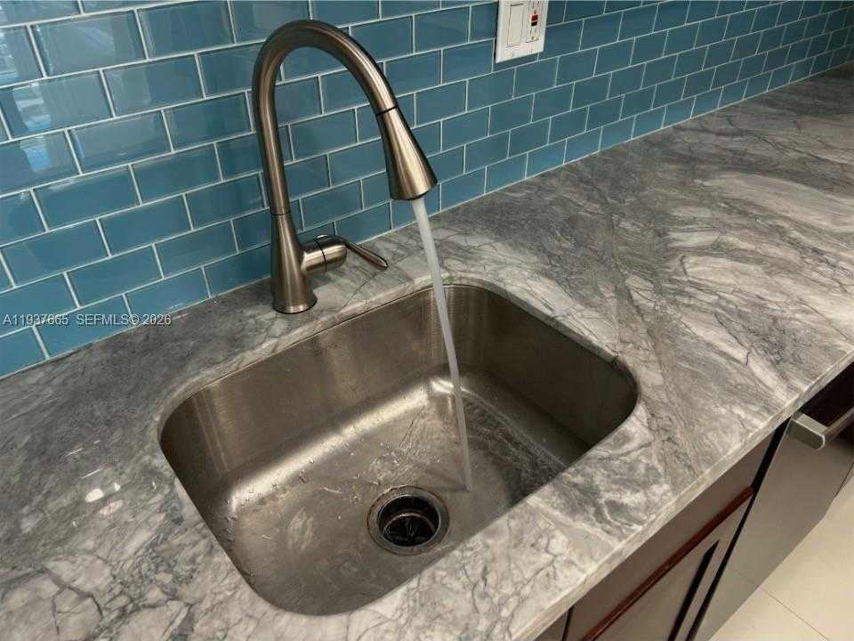 Small Image of 2030 SOUTH OCEAN DR #506, Hallandale Beach Number 19