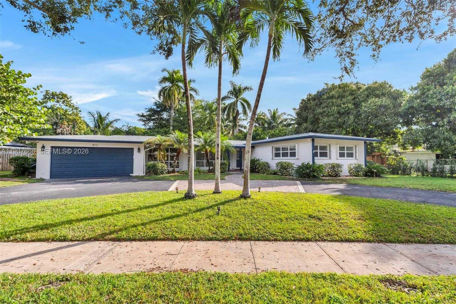 Small Image of 812 HOLLY LN, Plantation Number 1