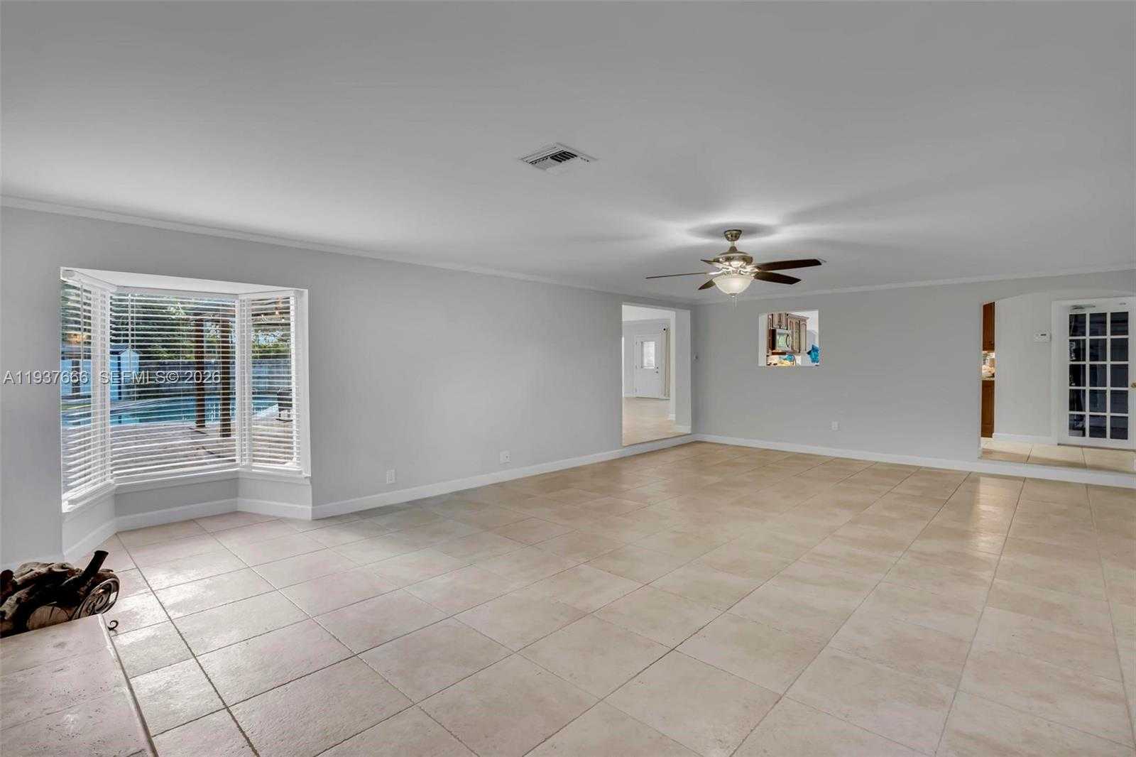 Small Image of 812 HOLLY LN, Plantation Number 16