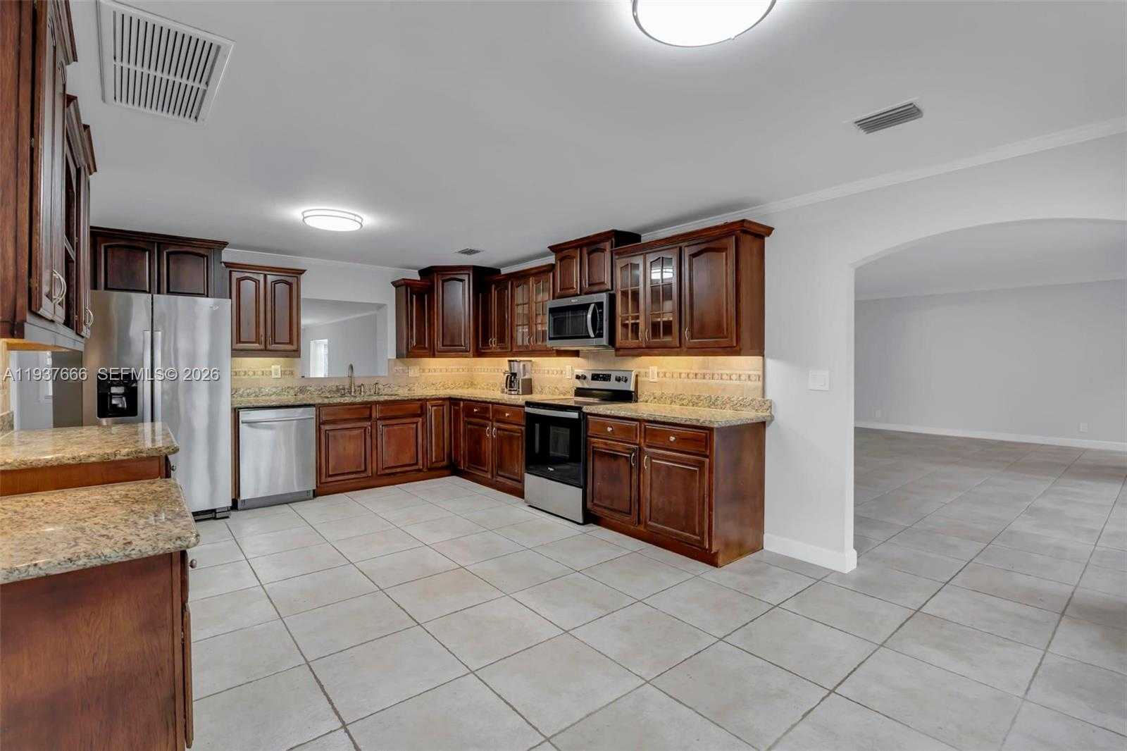 Small Image of 812 HOLLY LN, Plantation Number 19