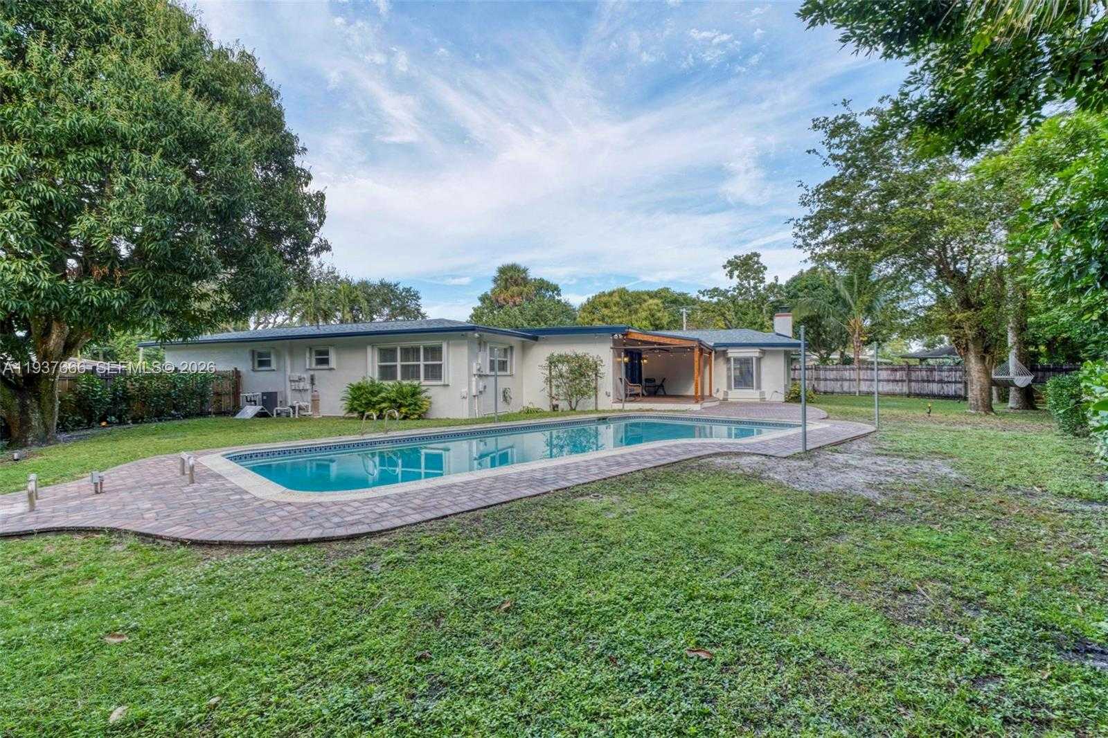 Small Image of 812 HOLLY LN, Plantation Number 38