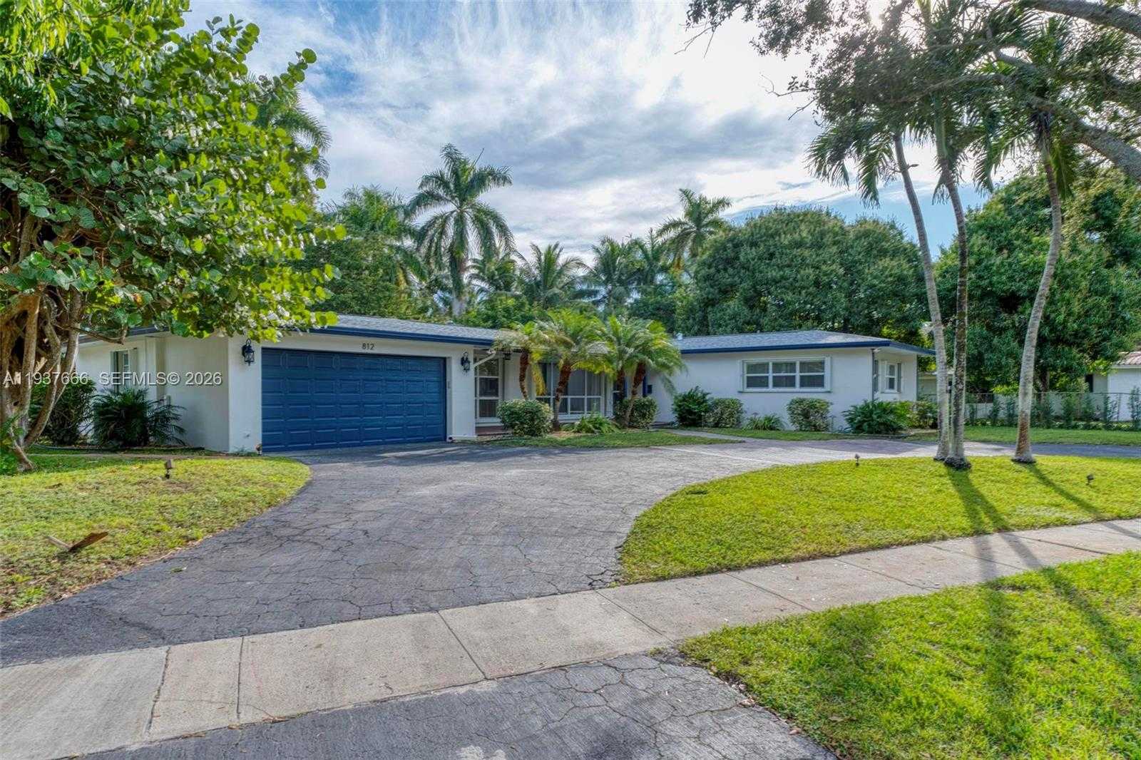 Small Image of 812 HOLLY LN, Plantation Number 40