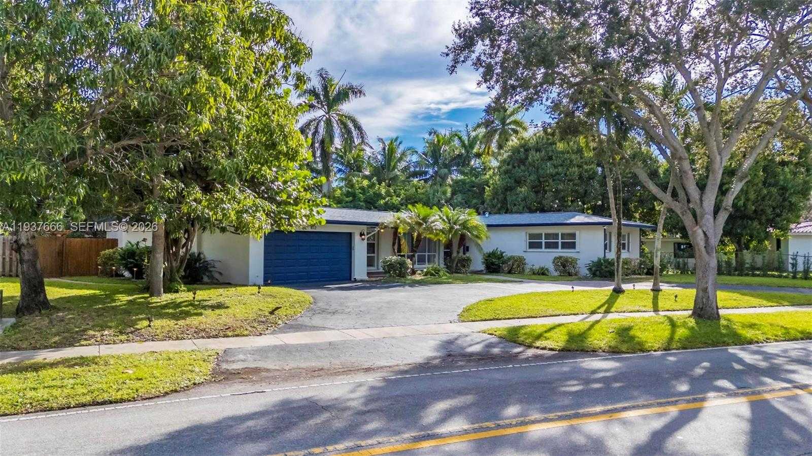 Small Image of 812 HOLLY LN, Plantation Number 45