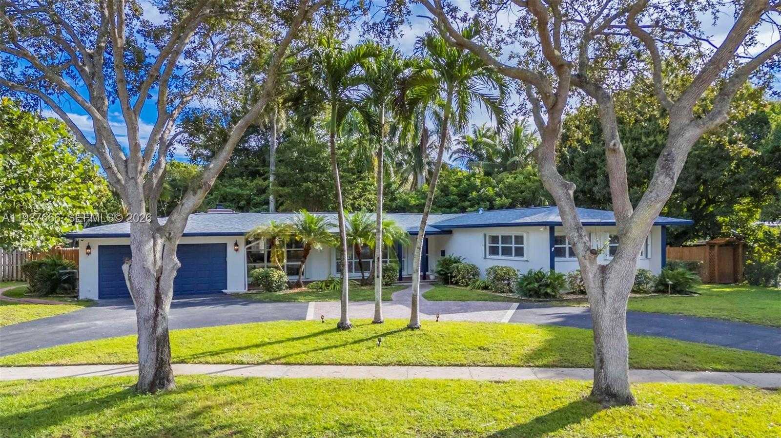 Small Image of 812 HOLLY LN, Plantation Number 47