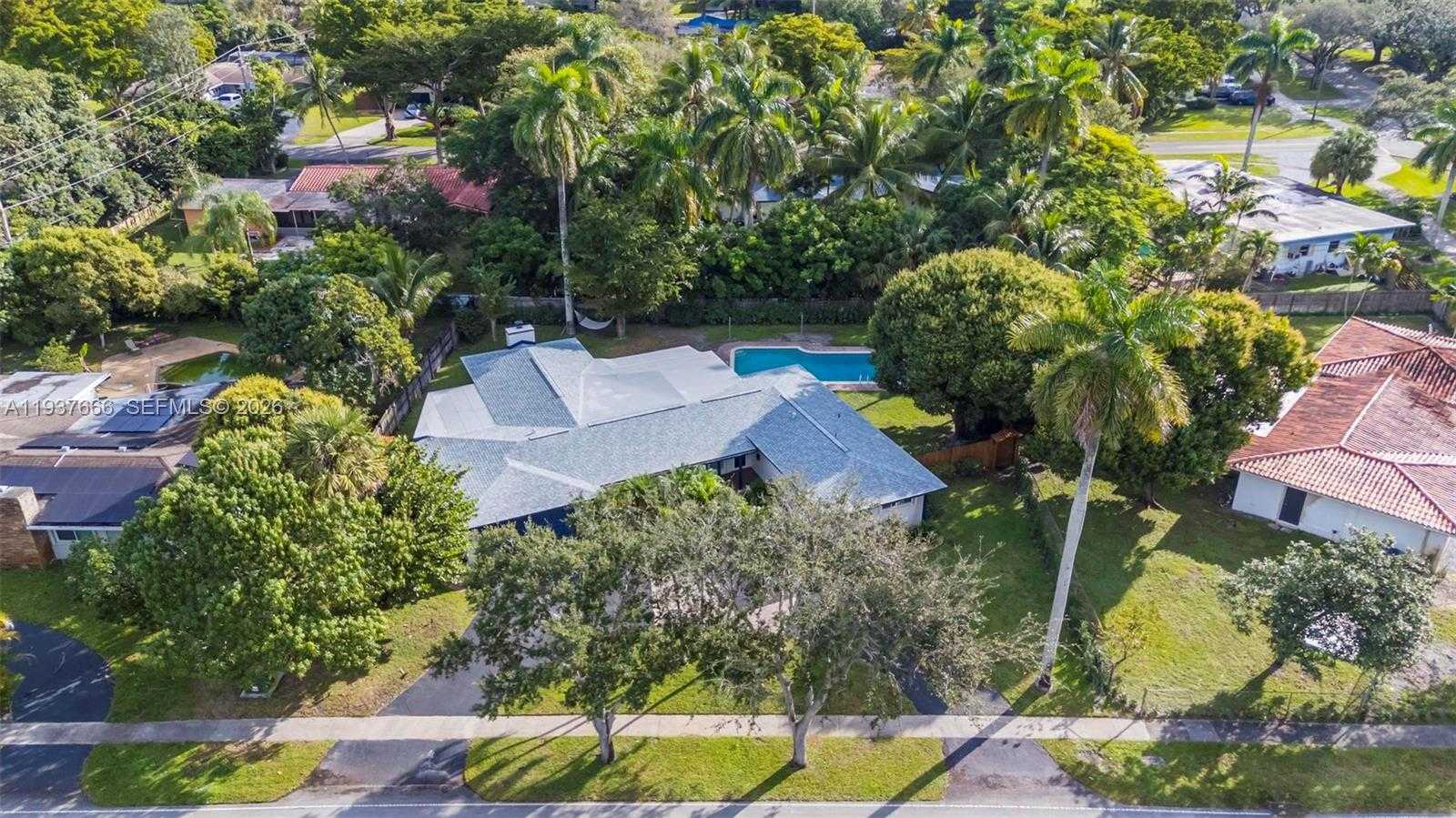 Small Image of 812 HOLLY LN, Plantation Number 50