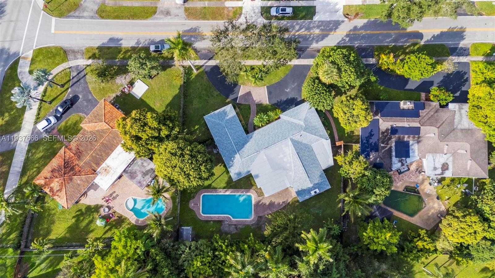 Small Image of 812 HOLLY LN, Plantation Number 54