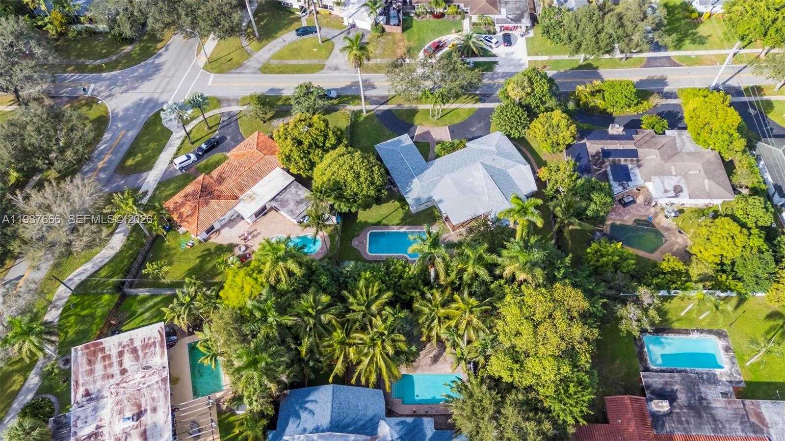 Small Image of 812 HOLLY LN, Plantation Number 55