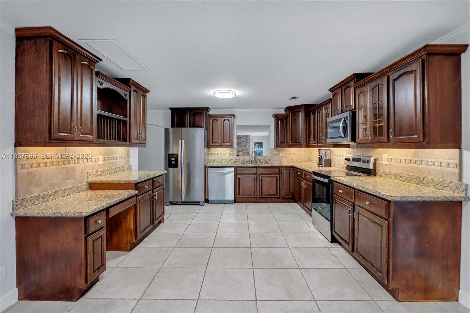 Small Image of 812 HOLLY LN, Plantation Number 6