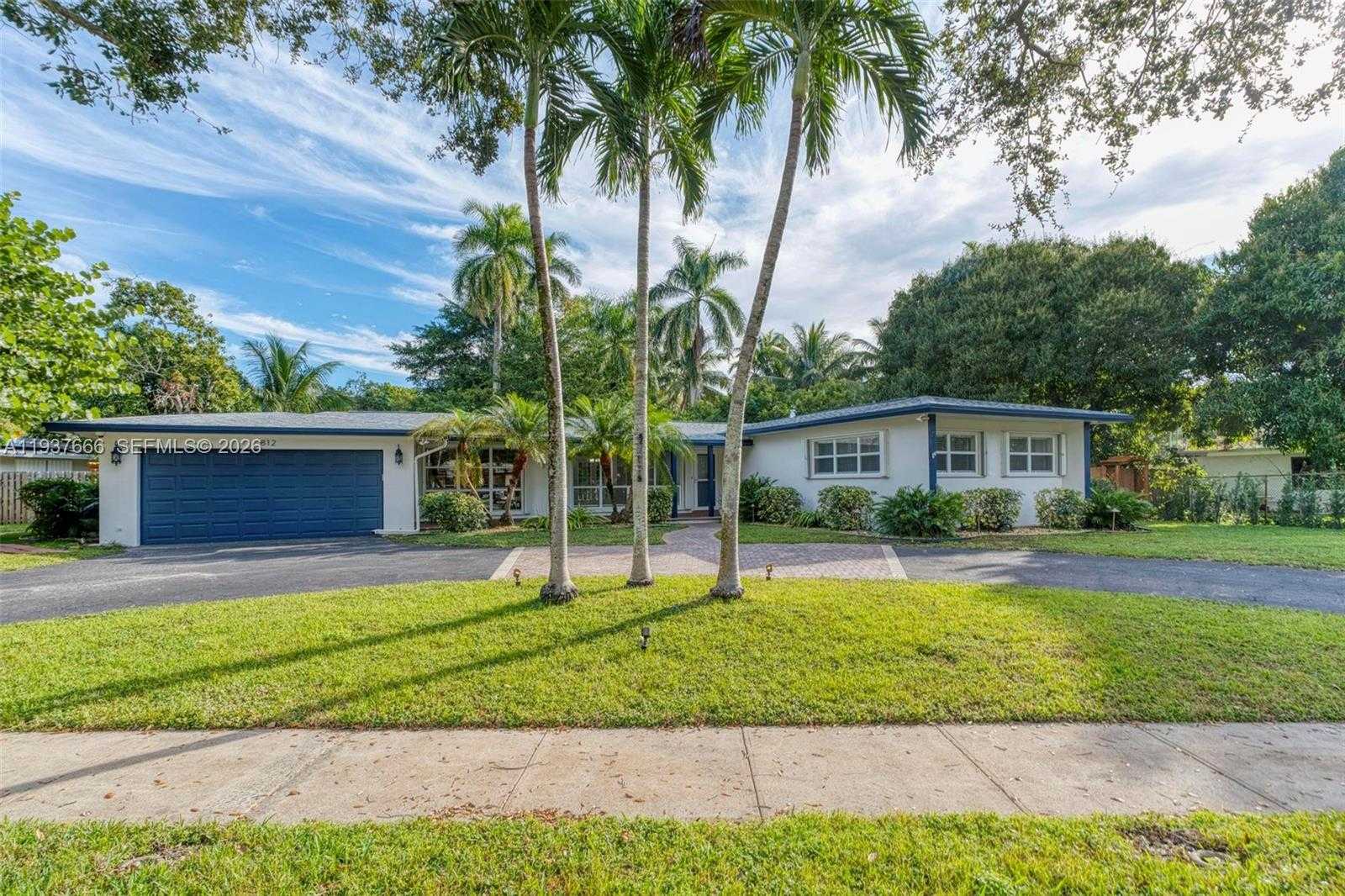 Small Image of 812 HOLLY LN, Plantation Number 63