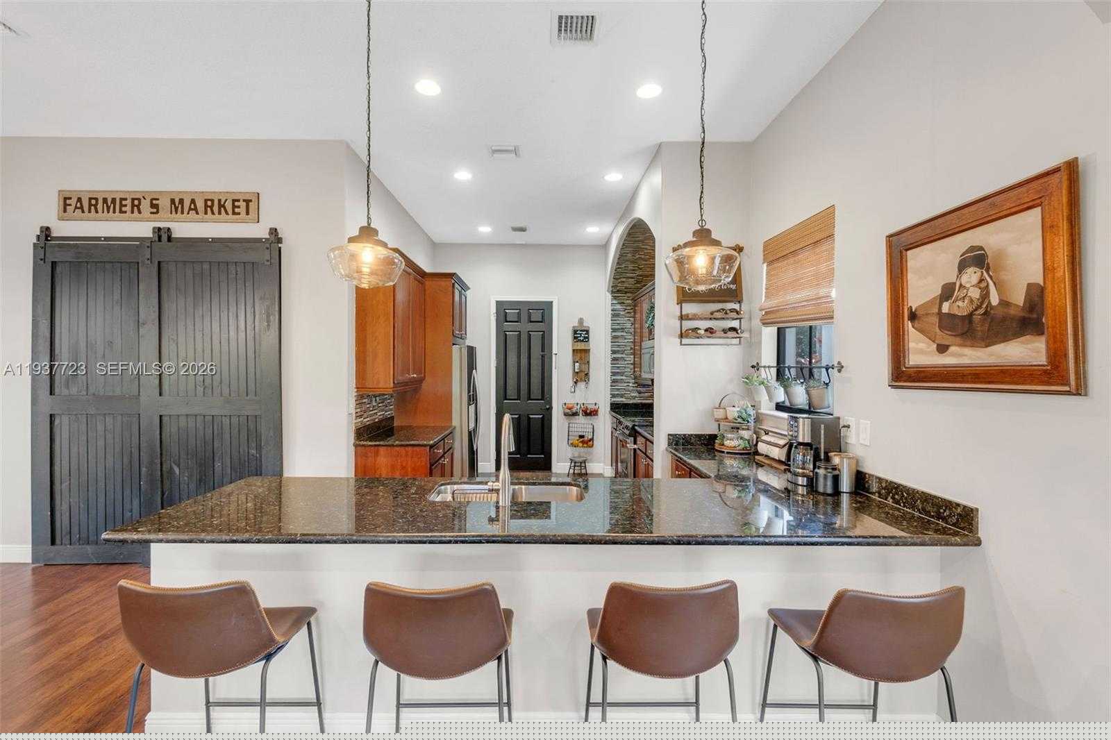 Imagen de Pequeño Objeto