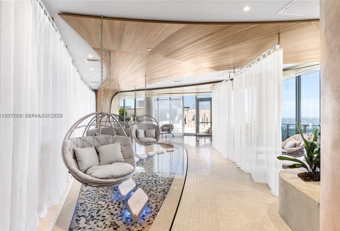 Small Image of 1000 BRICKELL PLAZA #2907, Miami Number 30