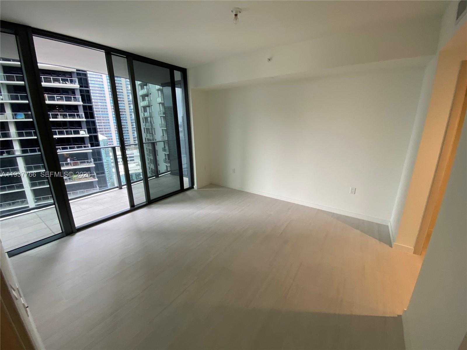 Small Image of 1000 BRICKELL PLAZA #2907, Miami Number 5