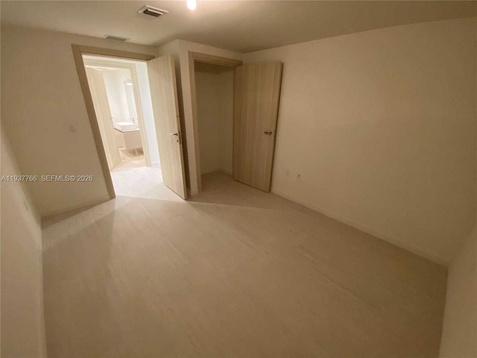 Small Image of 1000 BRICKELL PLAZA #2907, Miami Number 8