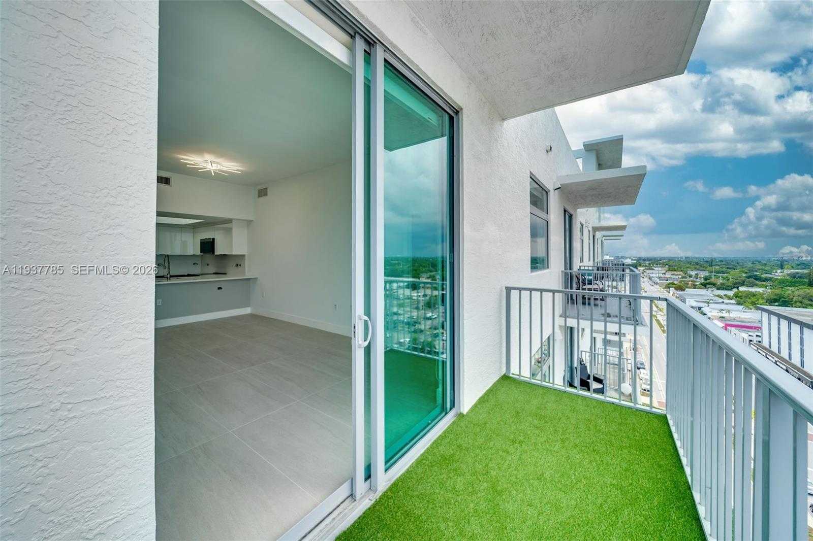 Small Image of 140 SOUTH DIXIE HWY #1007, Hollywood Number 2