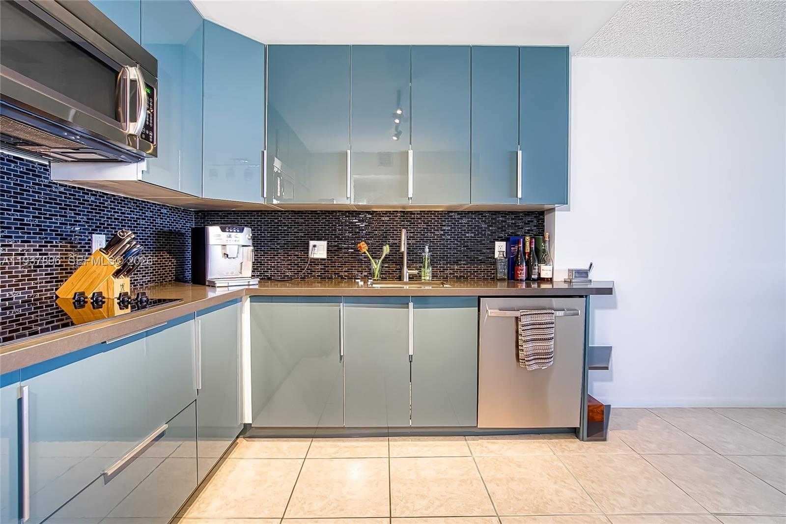 Small Image of 2500 PARKVIEW DR #911, Hallandale Beach Number 10