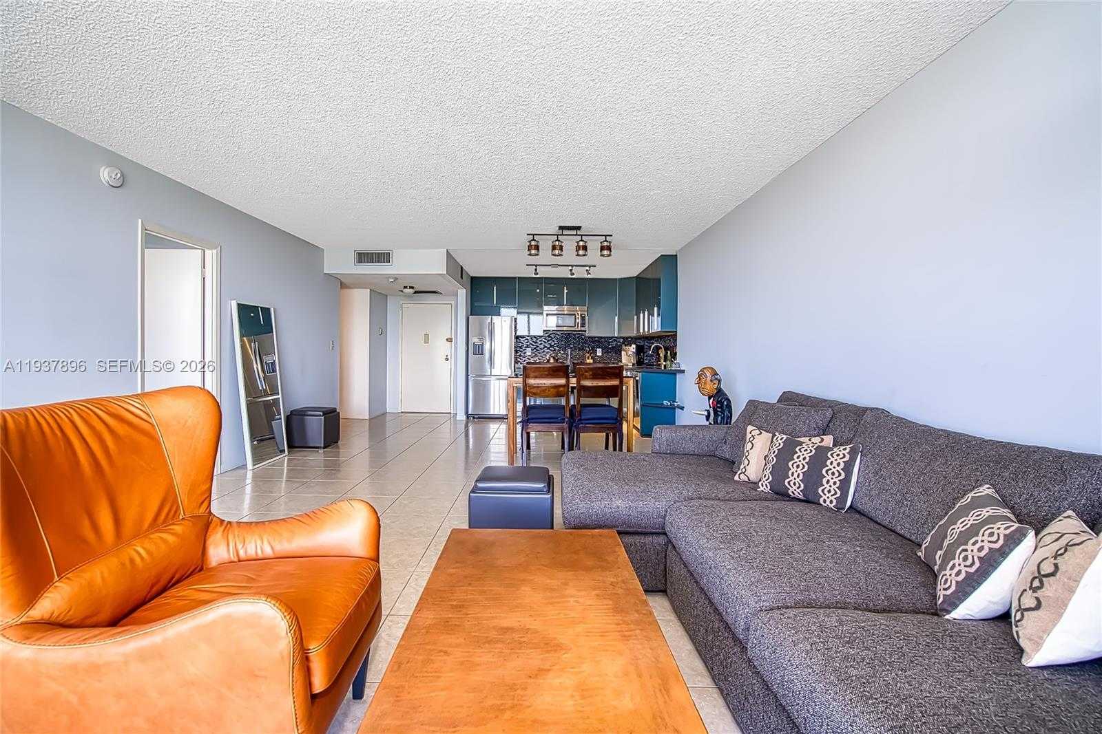 Small Image of 2500 PARKVIEW DR #911, Hallandale Beach Number 16