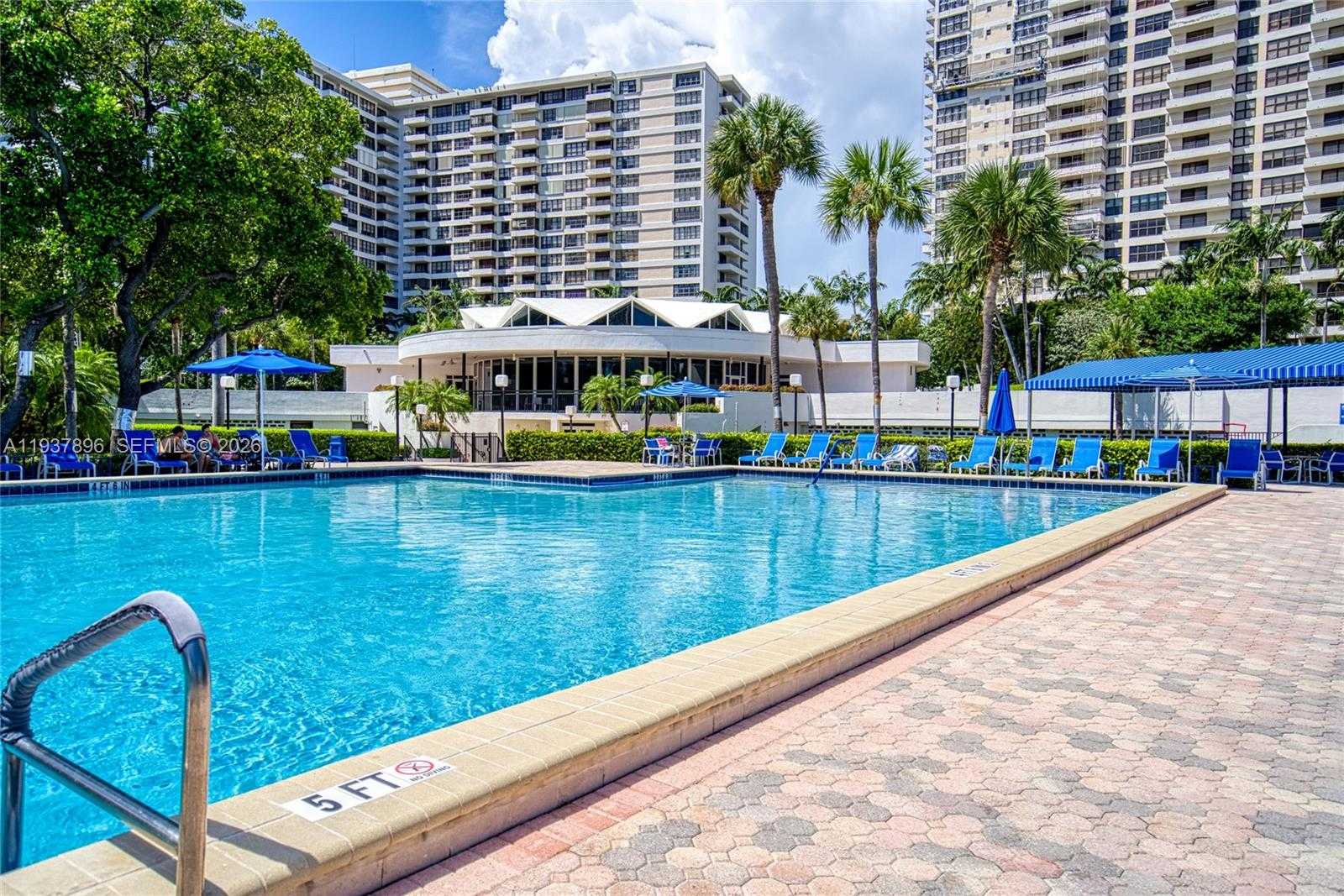 Small Image of 2500 PARKVIEW DR #911, Hallandale Beach Number 36