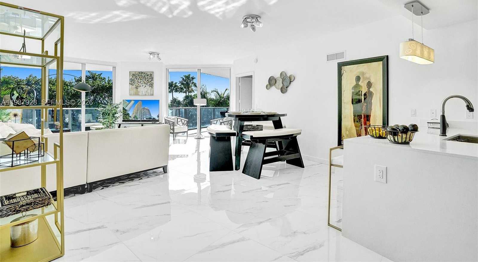 Small Image of Miami Number 11