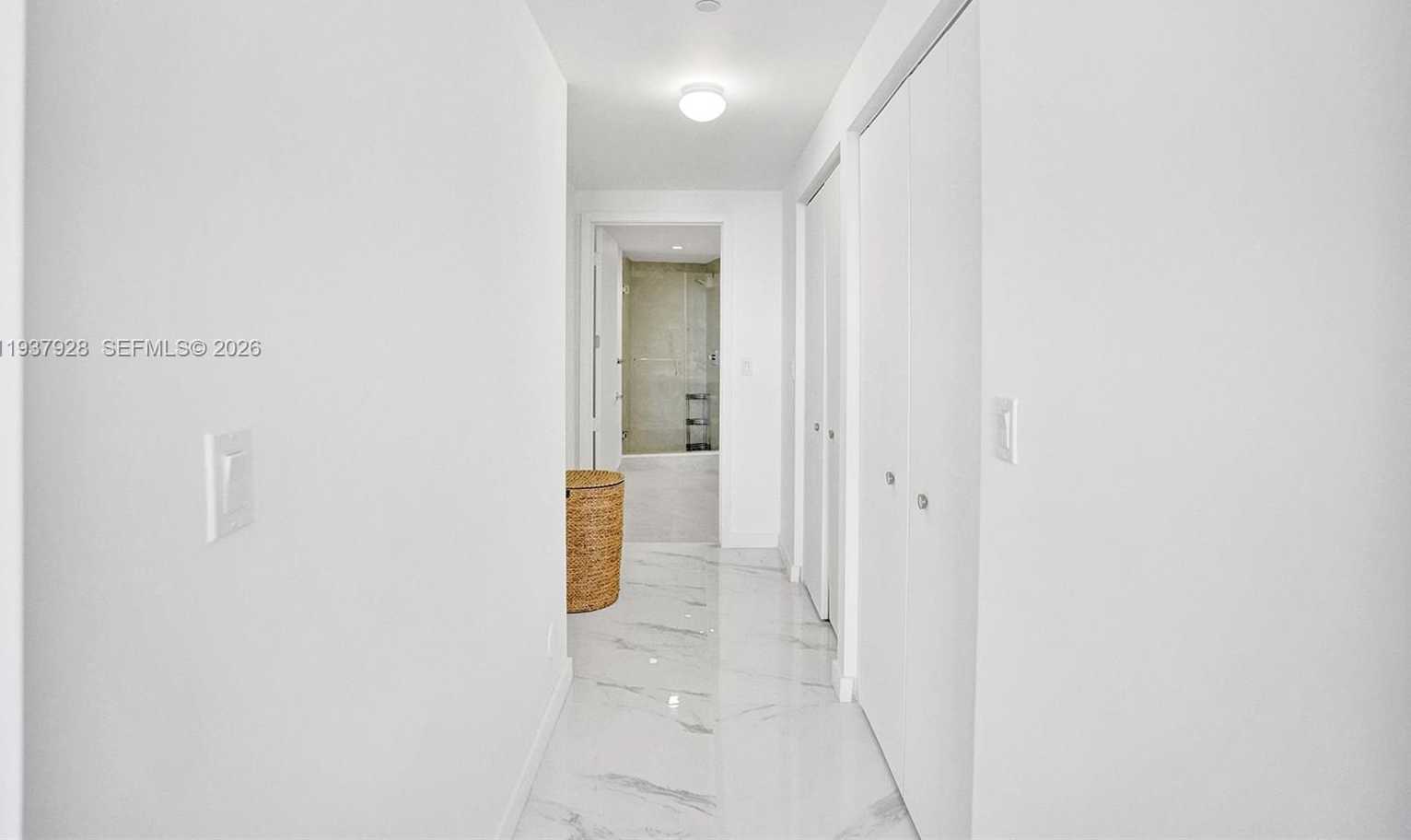 Small Image of Miami Number 37