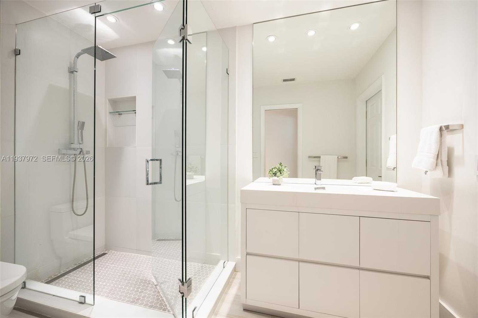 Small Image of 7230 VISTALMAR ST, Coral Gables Number 21