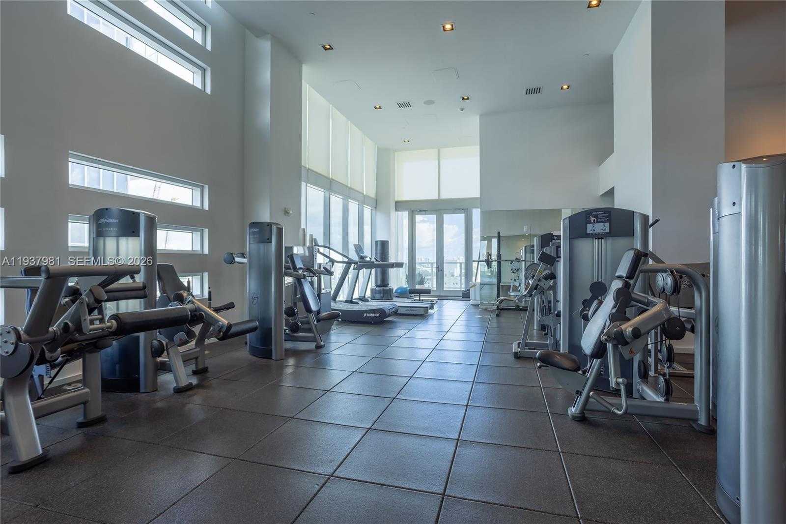 Small Image of 1040 BISCAYNE BLVD #2202, Miami Number 35