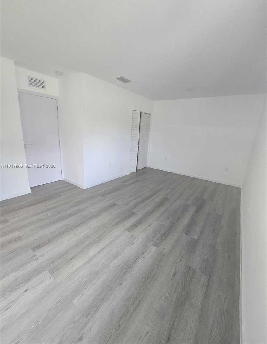 Imagen de Pequeño Objeto