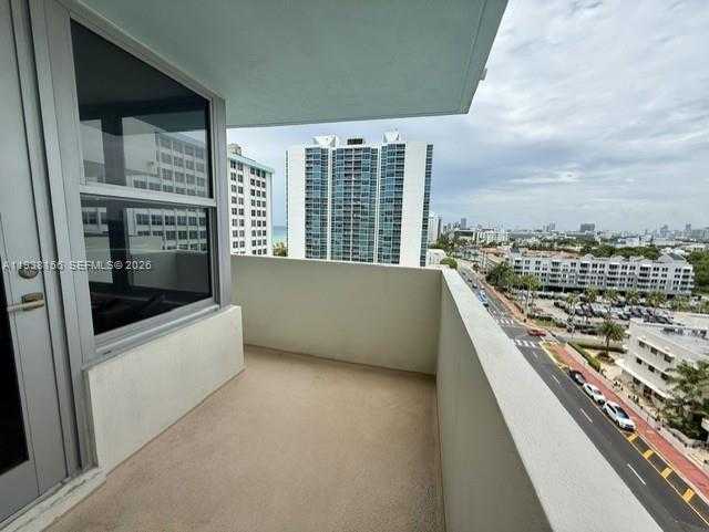 Small Image of 2899 COLLINS #1114, Miami Beach Number 2