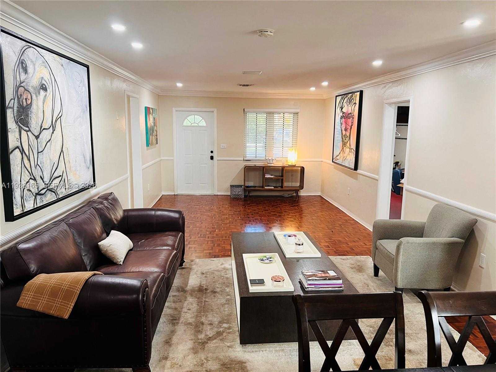 Small Image of 1507 PIZARRO ST, Coral Gables Number 2