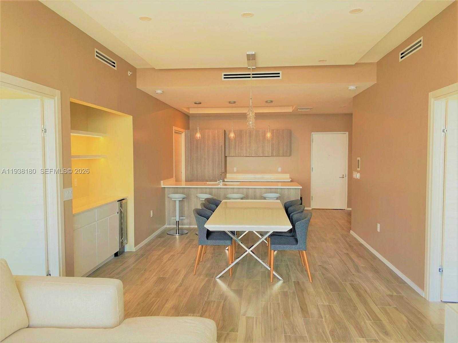 Imagen de Pequeño Objeto