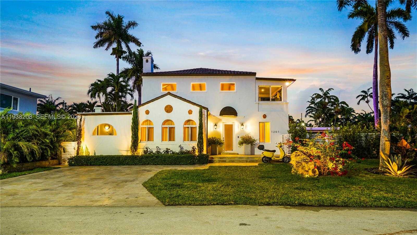 Small Image of 1201 NORTH EAST 85TH ST, Miami Number 1