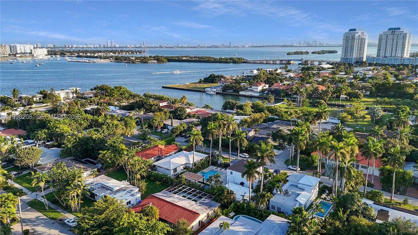 Small Image of 1201 NORTH EAST 85TH ST, Miami Number 9