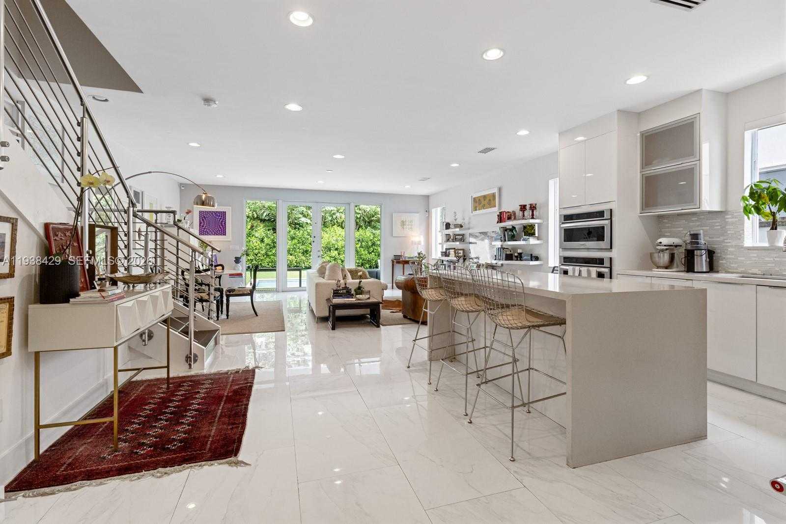 Small Image of 2930 CATALINA ST #1, Miami Number 21