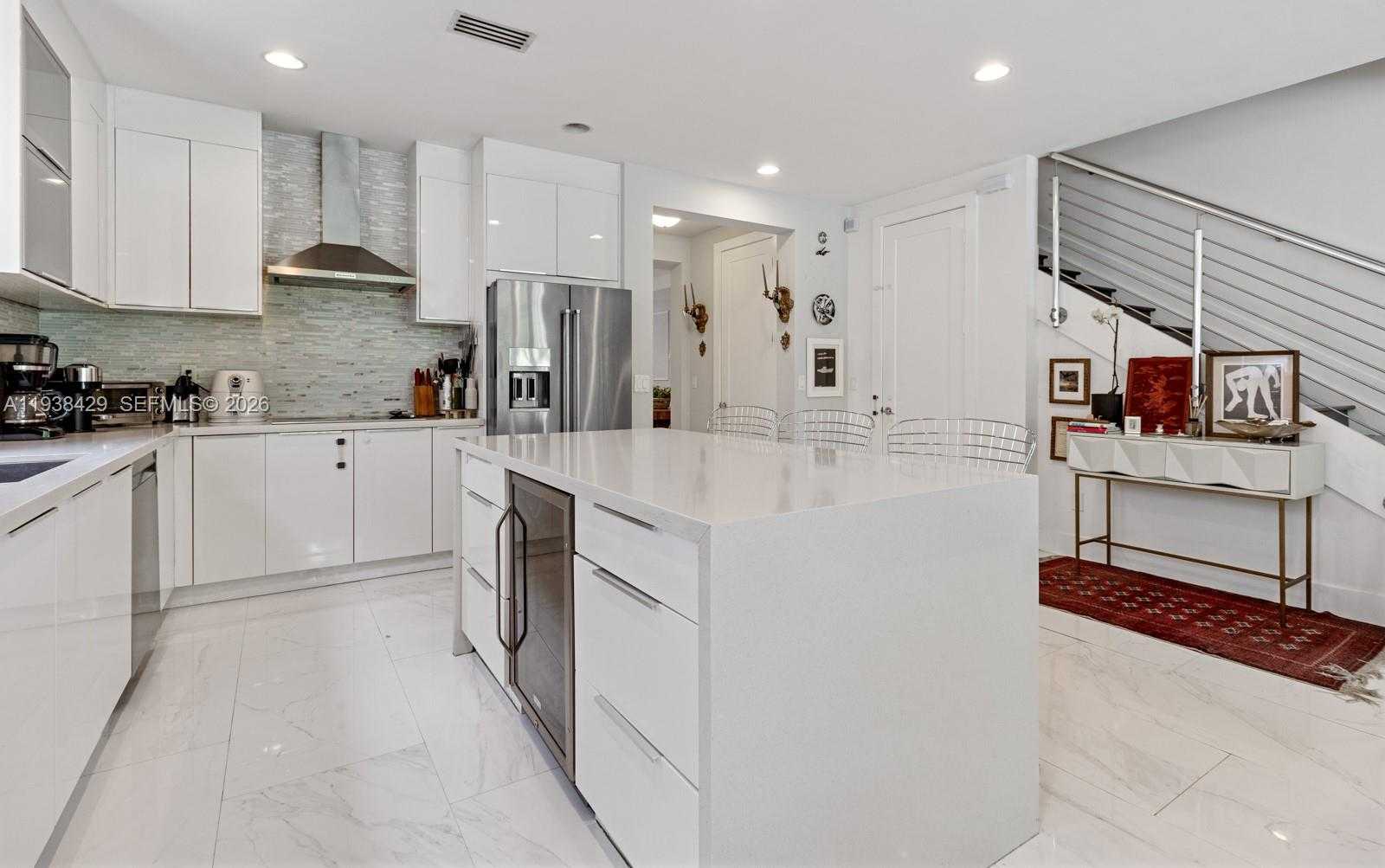 Small Image of 2930 CATALINA ST #1, Miami Number 24