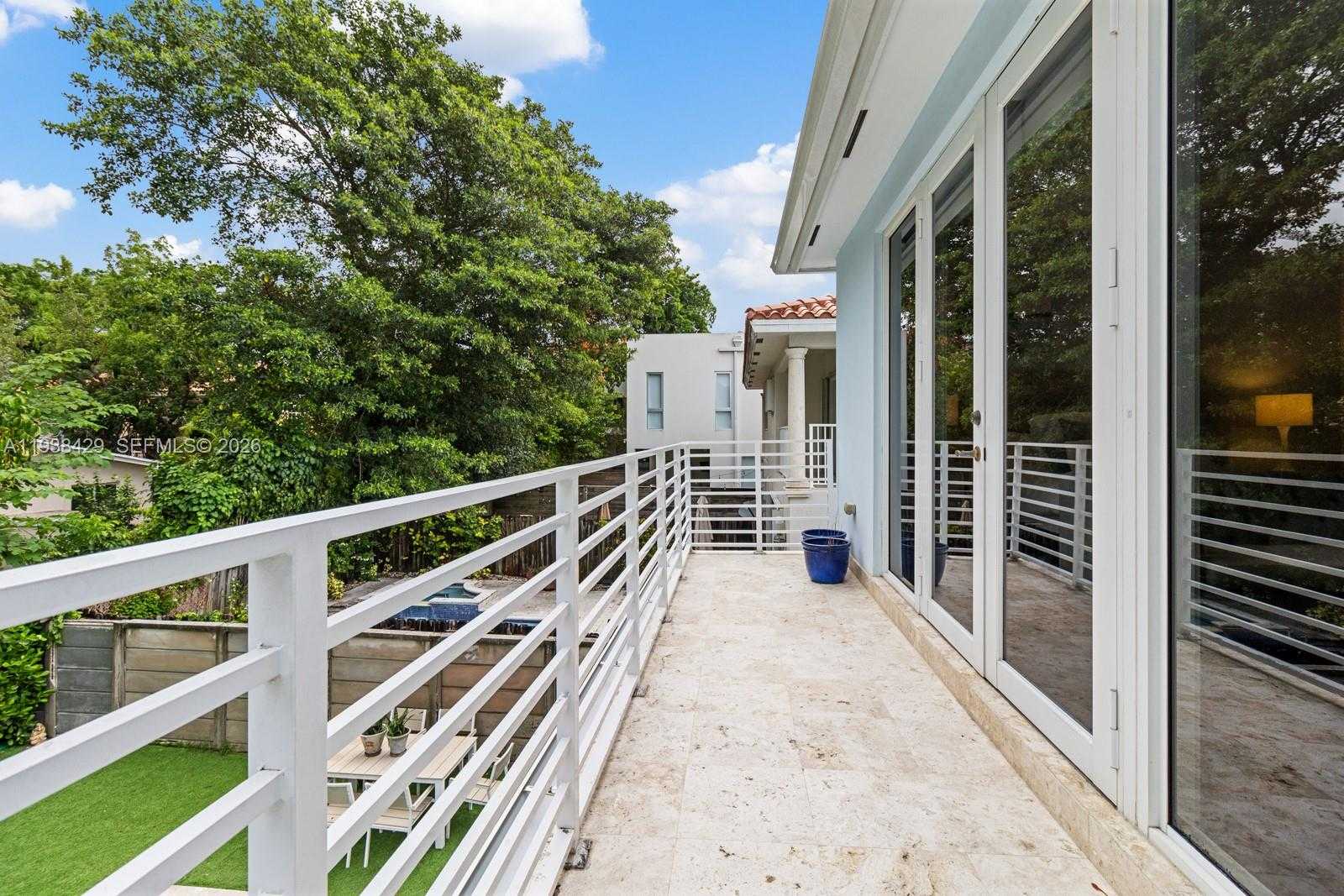 Small Image of 2930 CATALINA ST #1, Miami Number 28