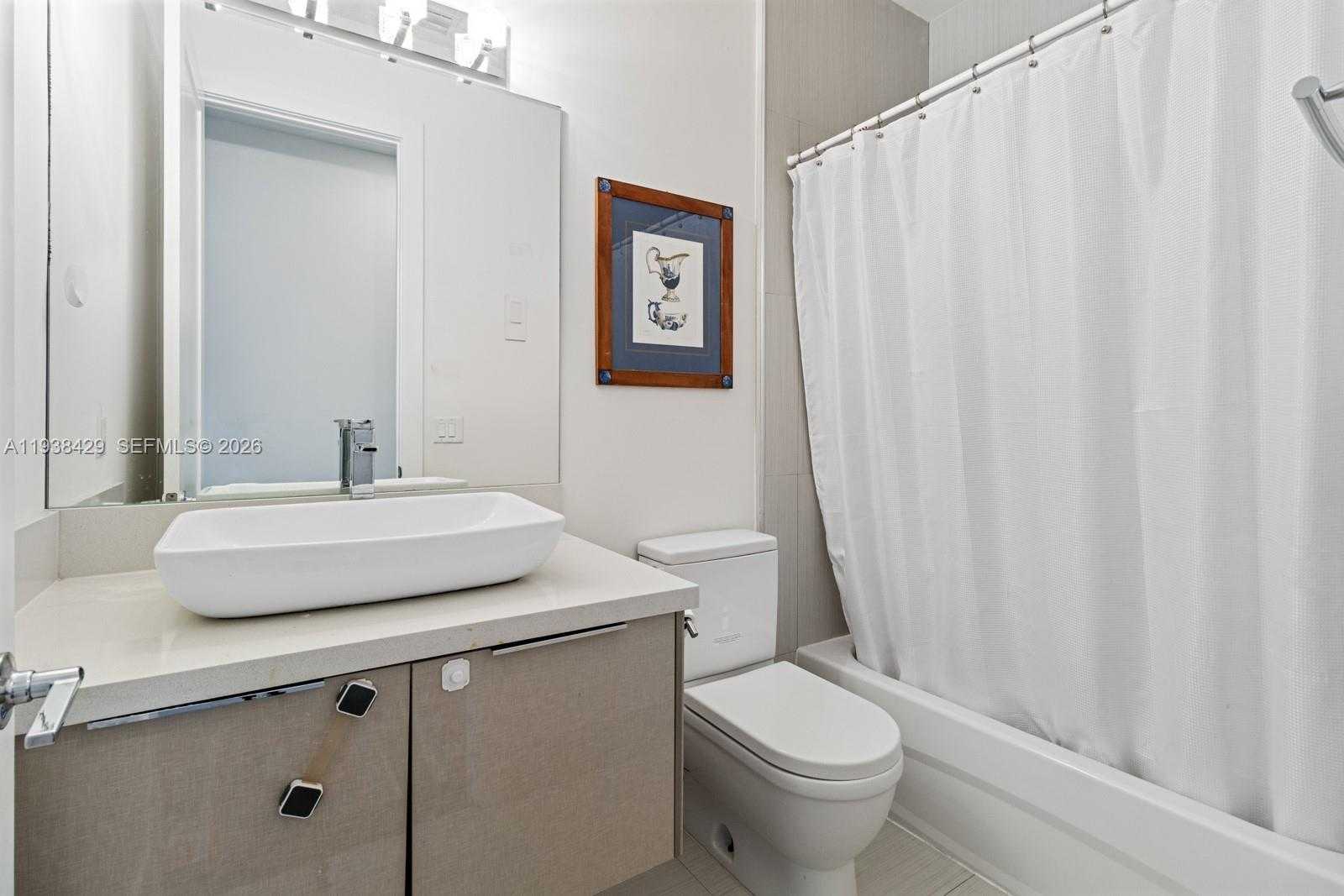 Small Image of 2930 CATALINA ST #1, Miami Number 31