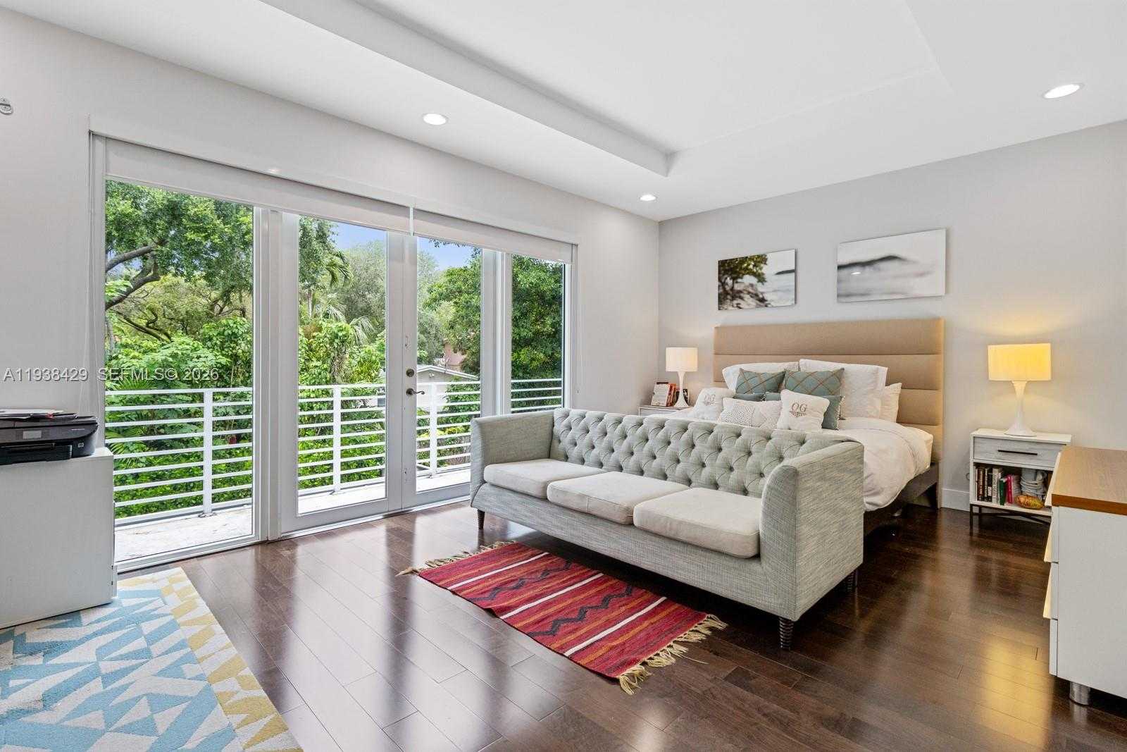 Small Image of 2930 CATALINA ST #1, Miami Number 7