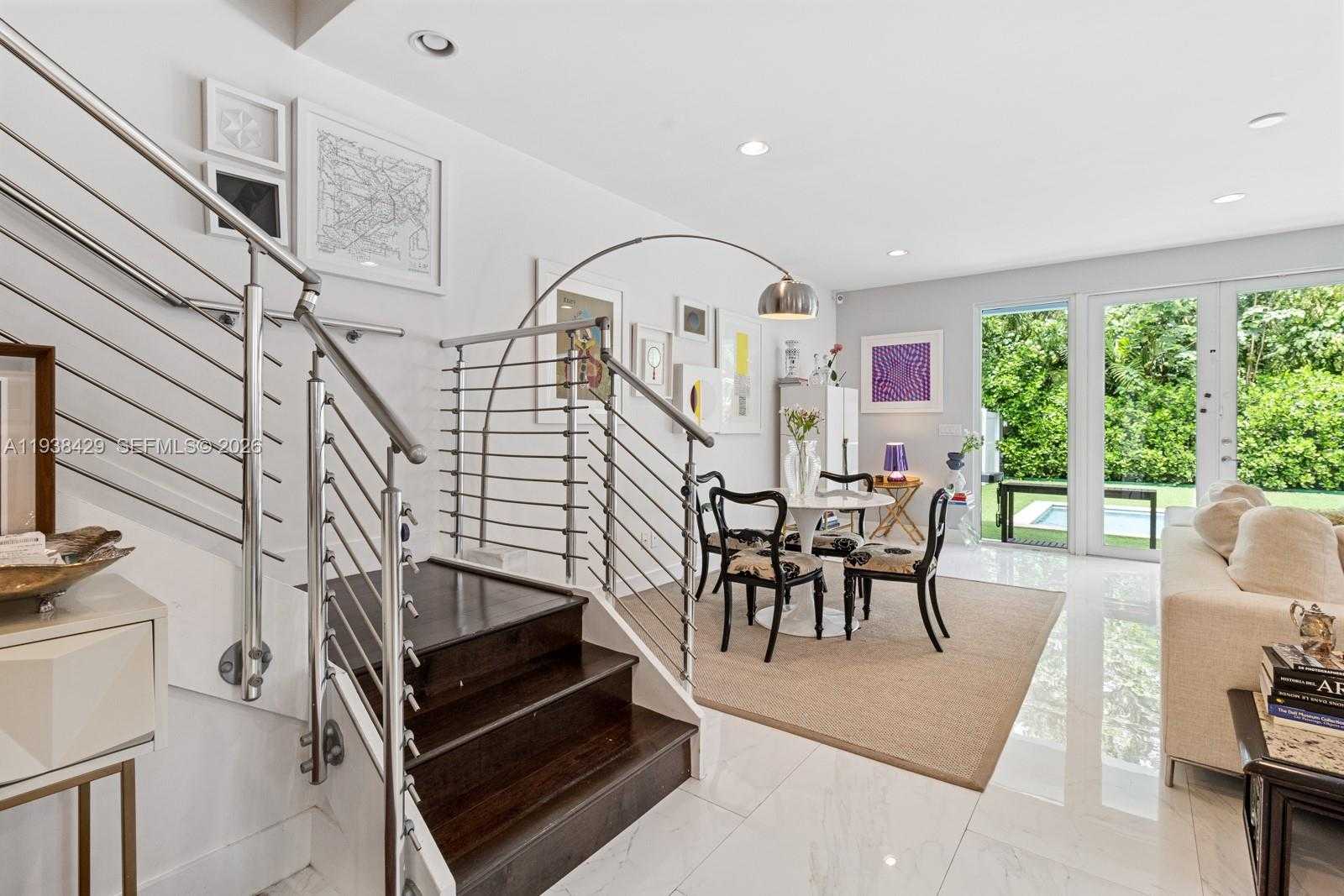 Small Image of 2930 CATALINA ST #1, Miami Number 9