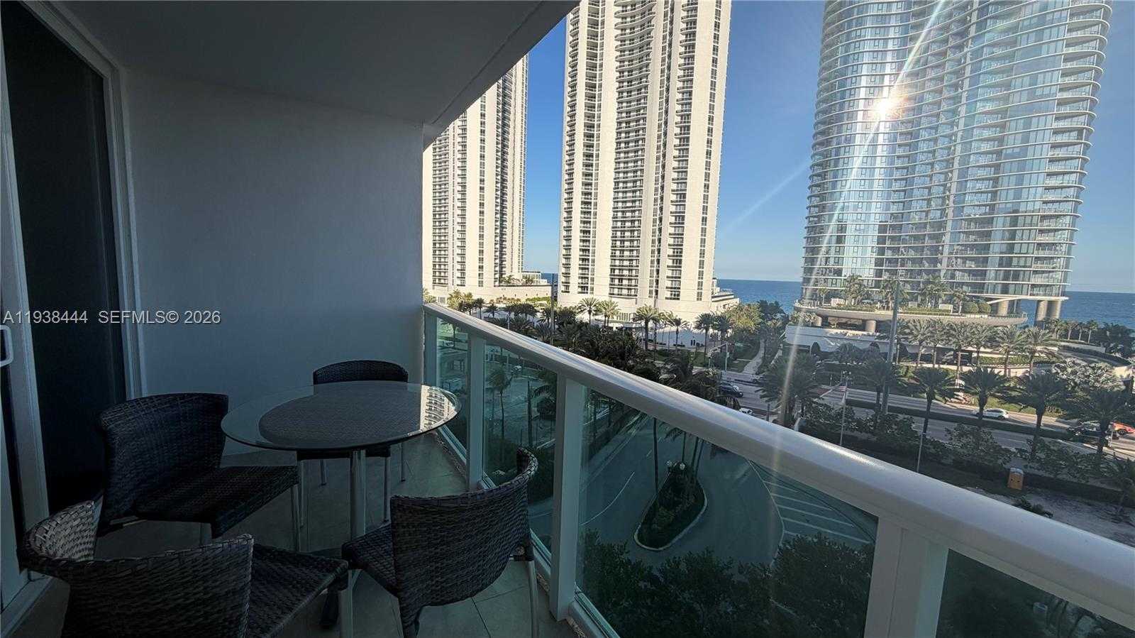 Small Image of 100 BAYVIEW DR #807, Sunny Isles Beach Number 12