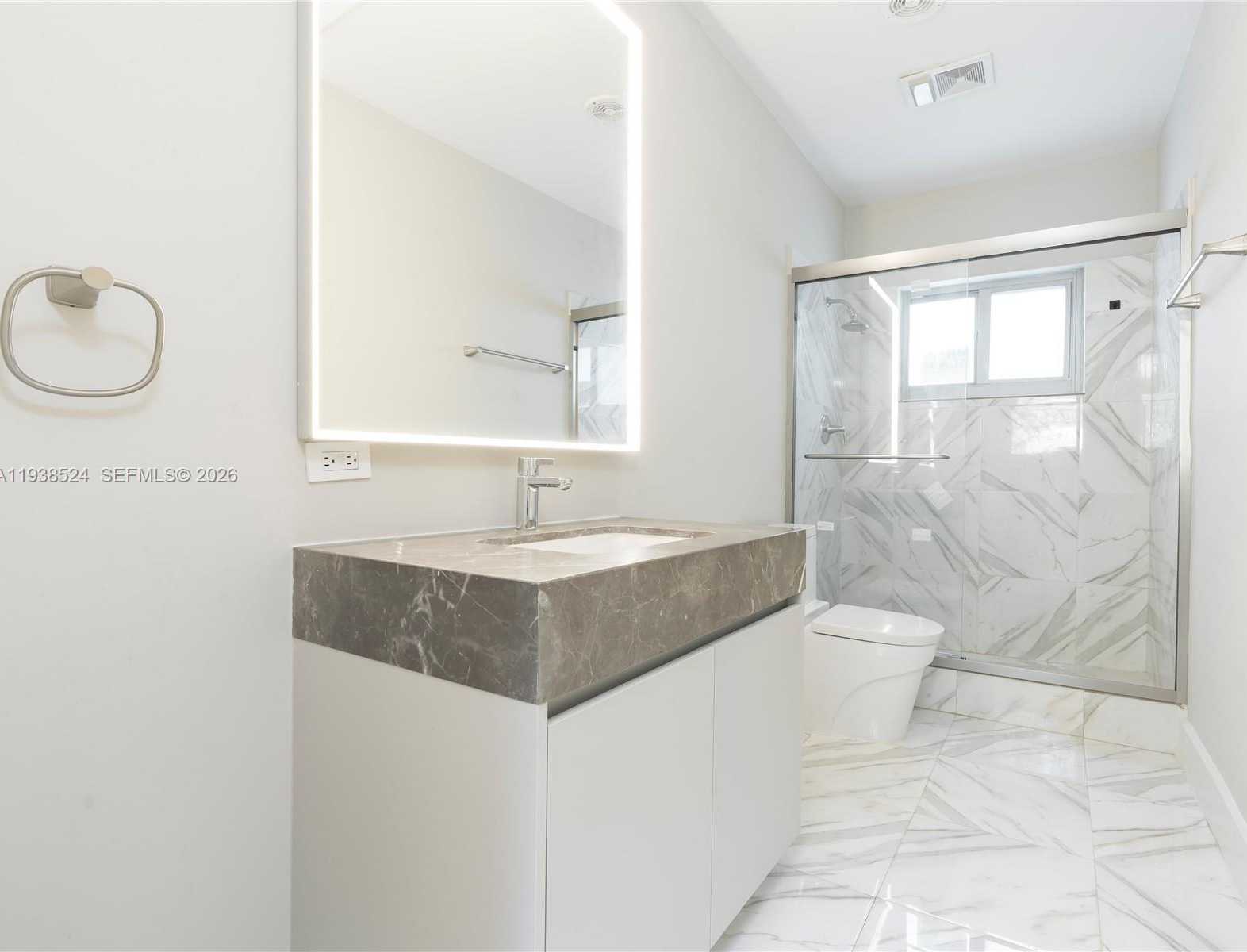 Imagen de Pequeño Objeto