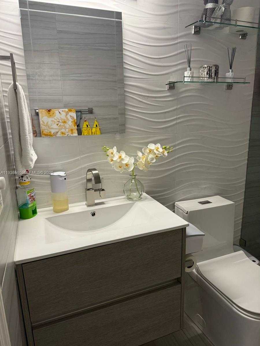 Imagen de Pequeño Objeto