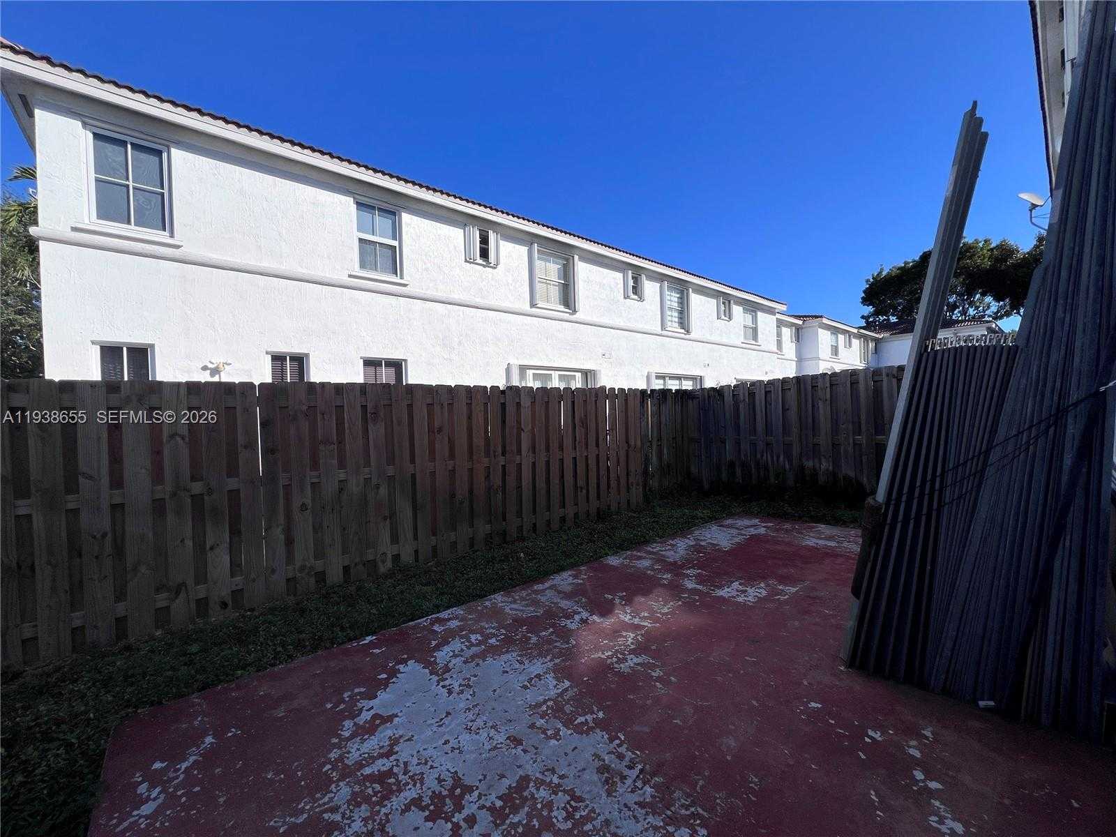 Imagen de Pequeño Objeto