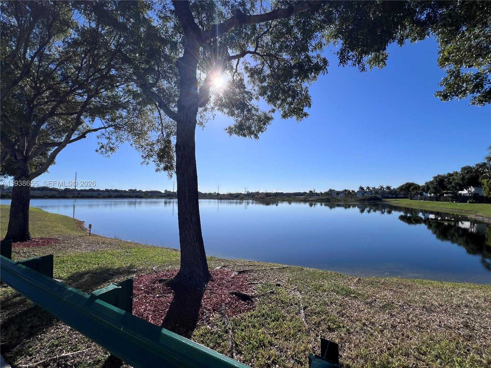 Imagen de Pequeño Objeto