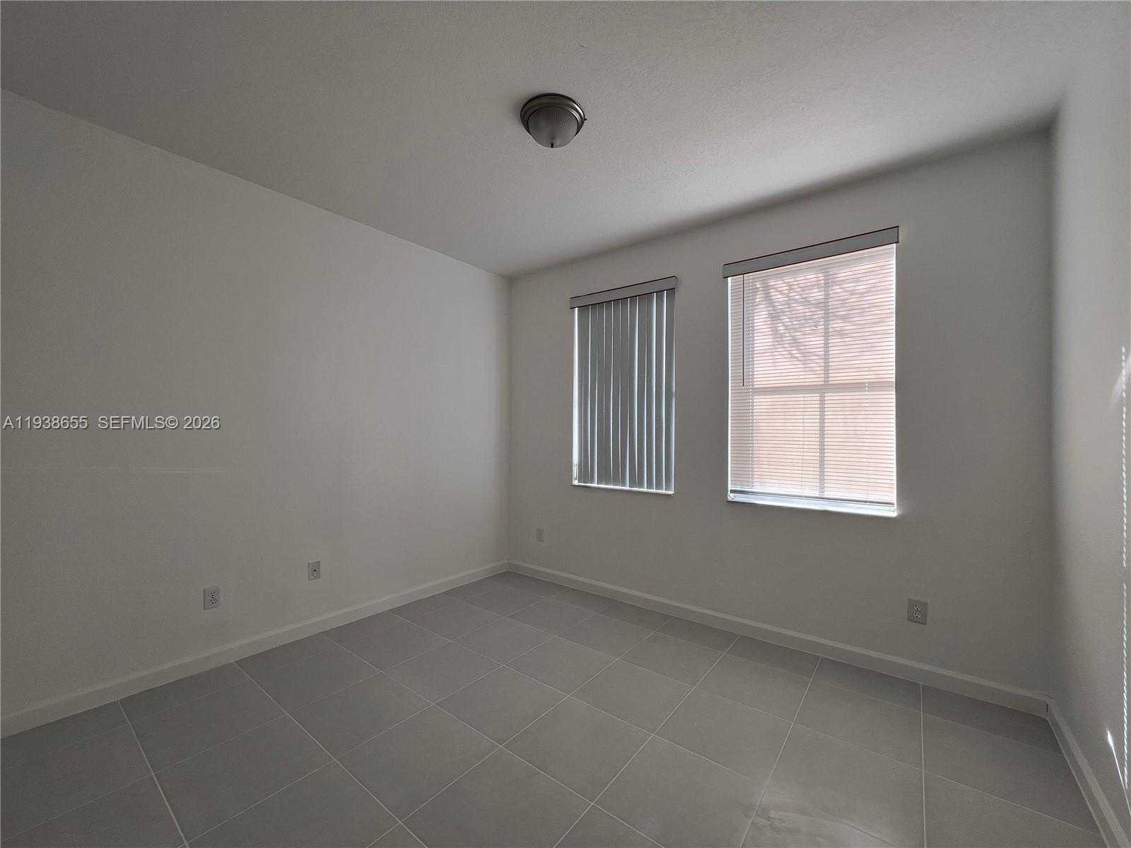 Imagen de Pequeño Objeto