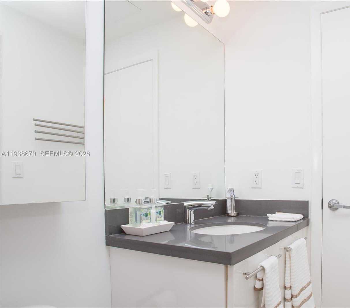 Small Image of 90 SOUTH WEST 3RD ST #2402, Miami Number 10