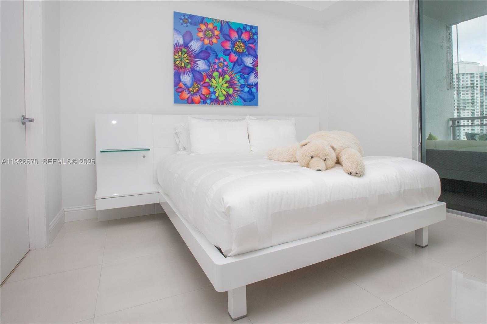 Small Image of 90 SOUTH WEST 3RD ST #2402, Miami Number 13