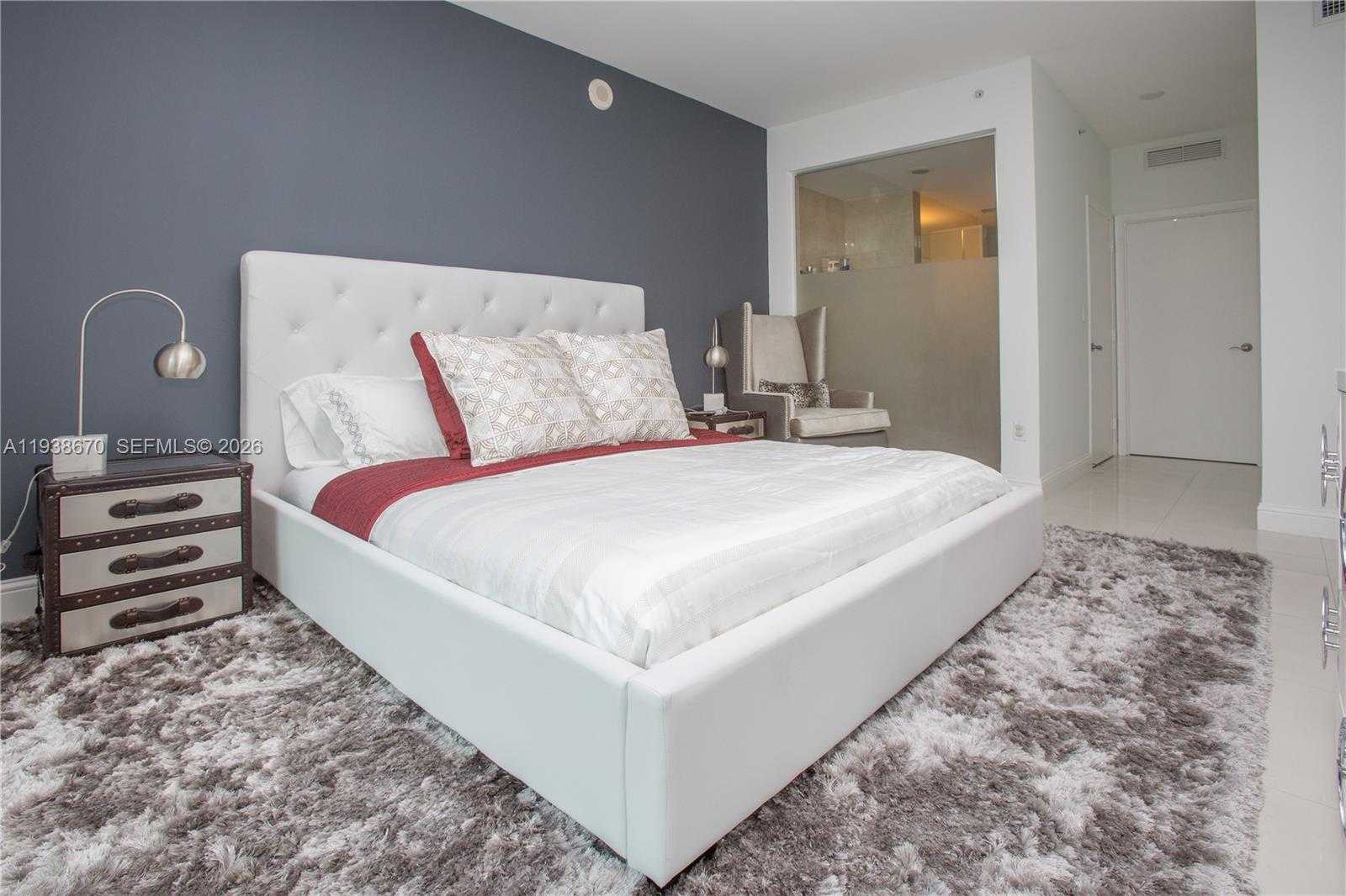 Small Image of 90 SOUTH WEST 3RD ST #2402, Miami Number 21